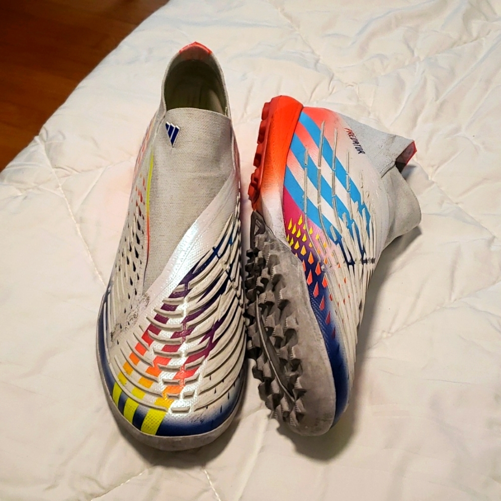 Mens predator edge.1 slip-on soccer cleats